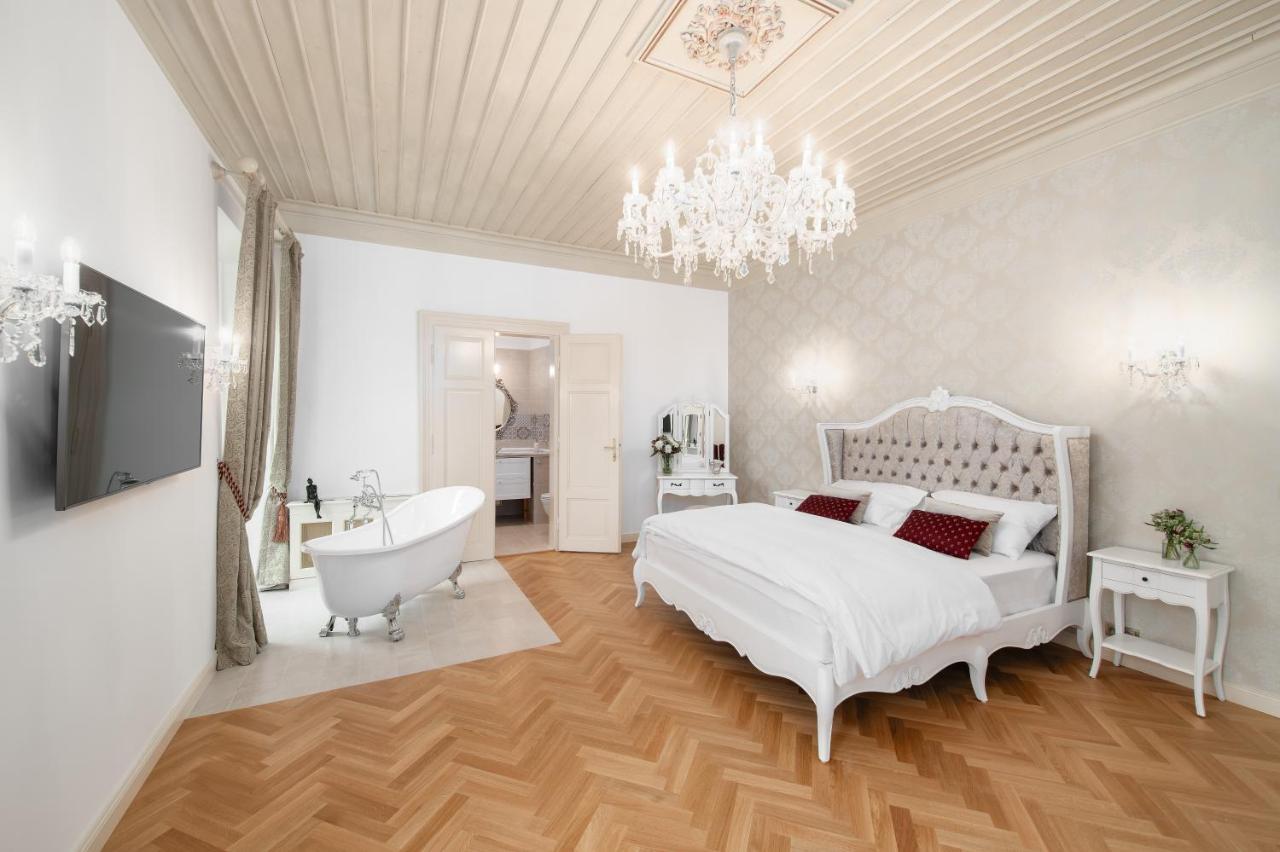 Hotel & Restaurant Chateau Trnova Trnowa Kültér fotó